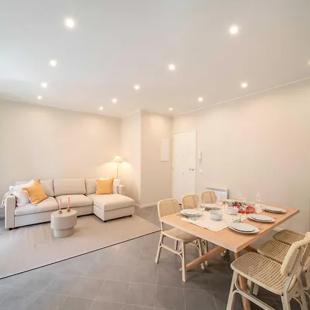 Quiet And Luxurious - Center Apartment *